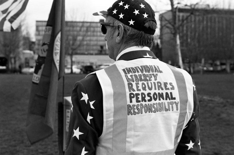 21219 F100 58f28g HP5 Oly 316-Edit